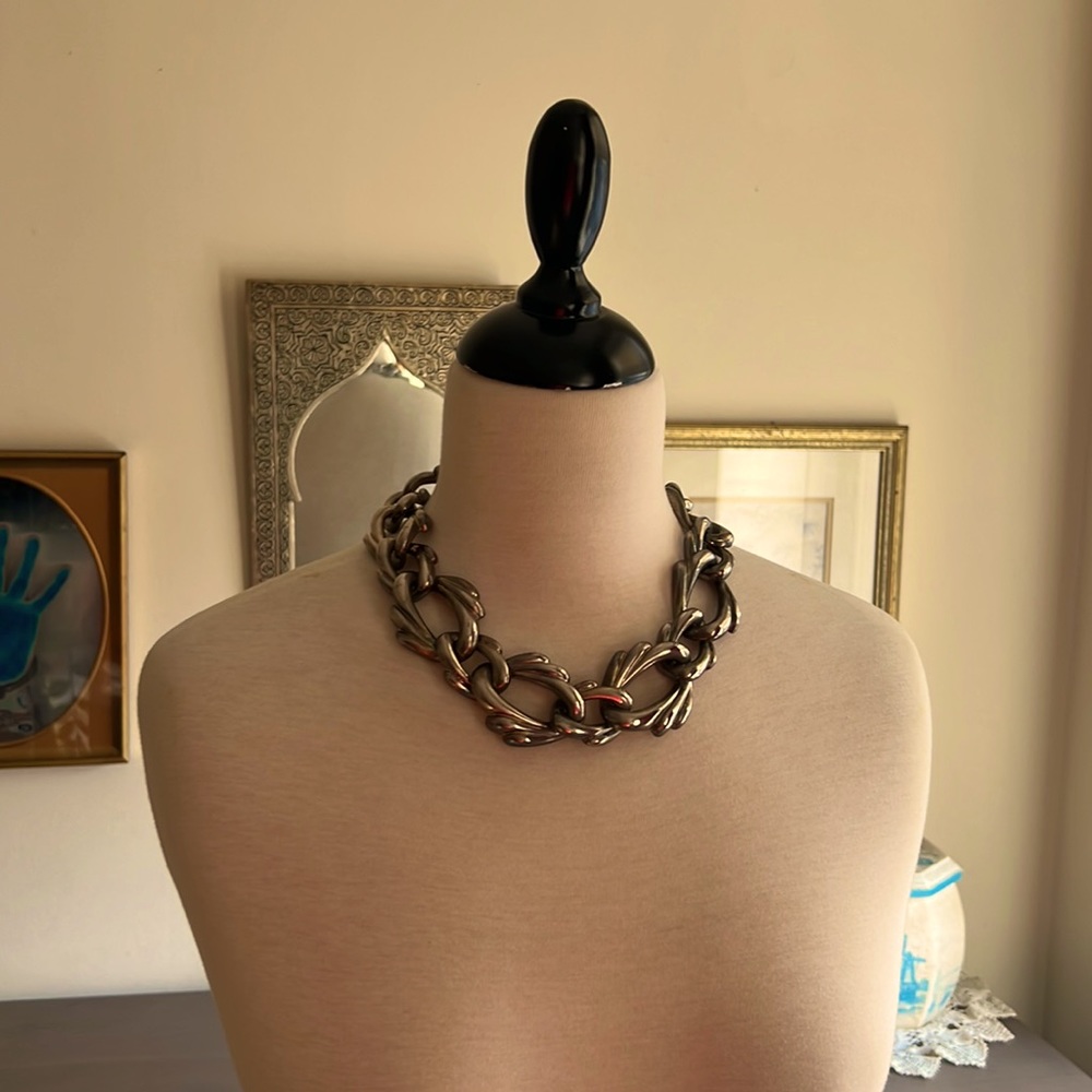 90's wide chain floral motif necklace